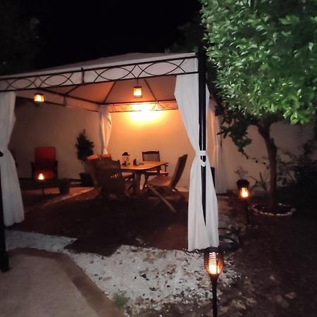 Artista B&B Cabras Exterior foto