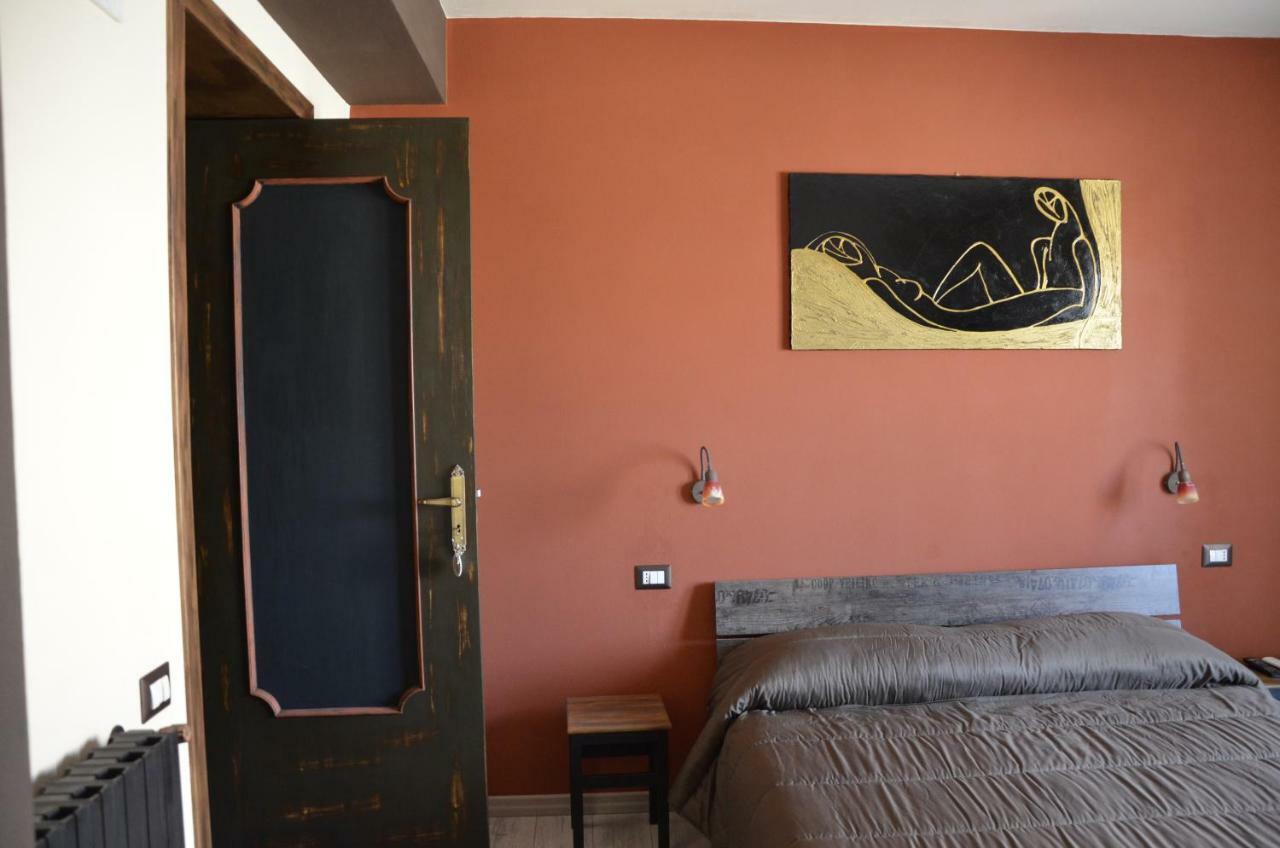 Artista B&B Cabras Exterior foto