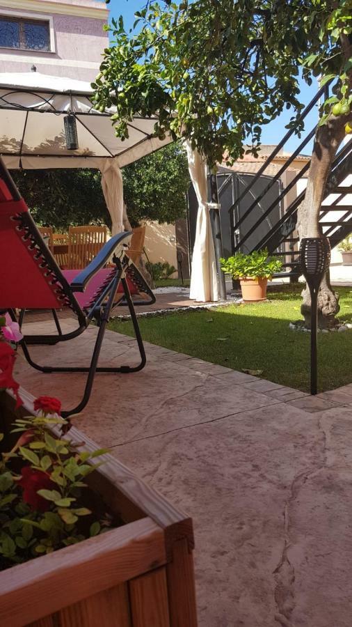 Artista B&B Cabras Exterior foto
